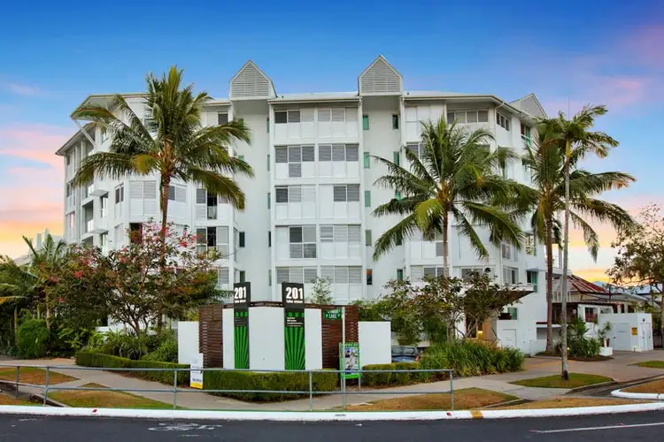 14/201 Lake Street, Cairns North QLD 4870