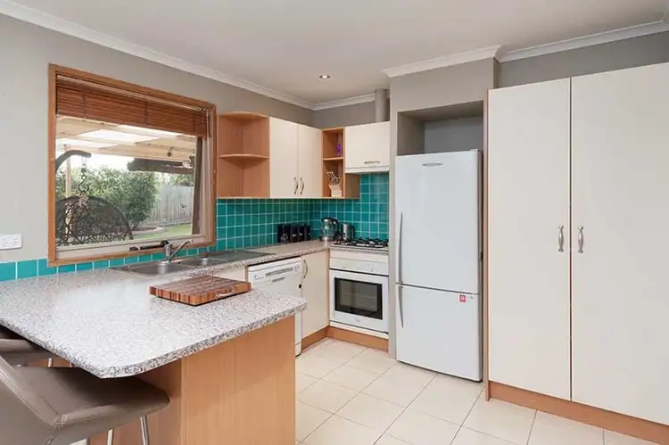 Third view of Homely house listing, 5 Redhill Court, Craigieburn VIC 3064