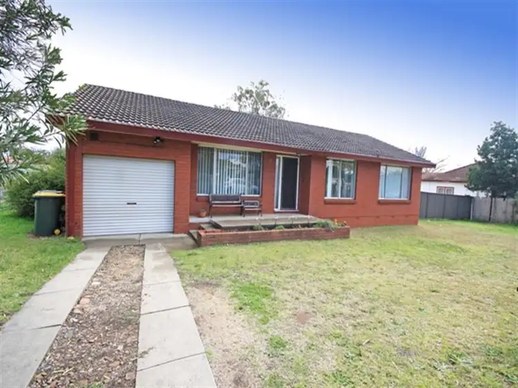 Main view of Homely house listing, 10 Windsor Street, Macquarie Fields NSW 2564