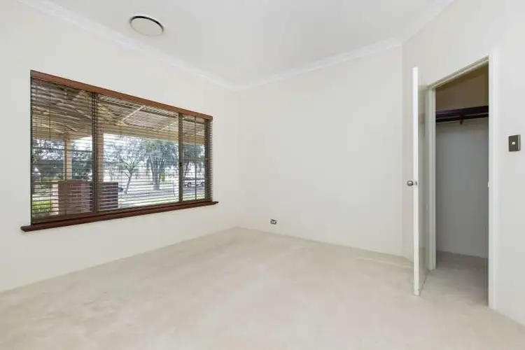 Sixth view of Homely house listing, 2 Mission Hills, Connolly WA 6027