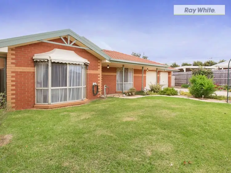 4 Dotterel Court, Rosebud West VIC 3940