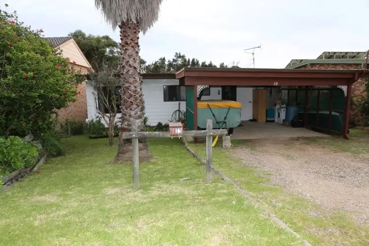 19 Lakeside Drive, Kianga NSW 2546