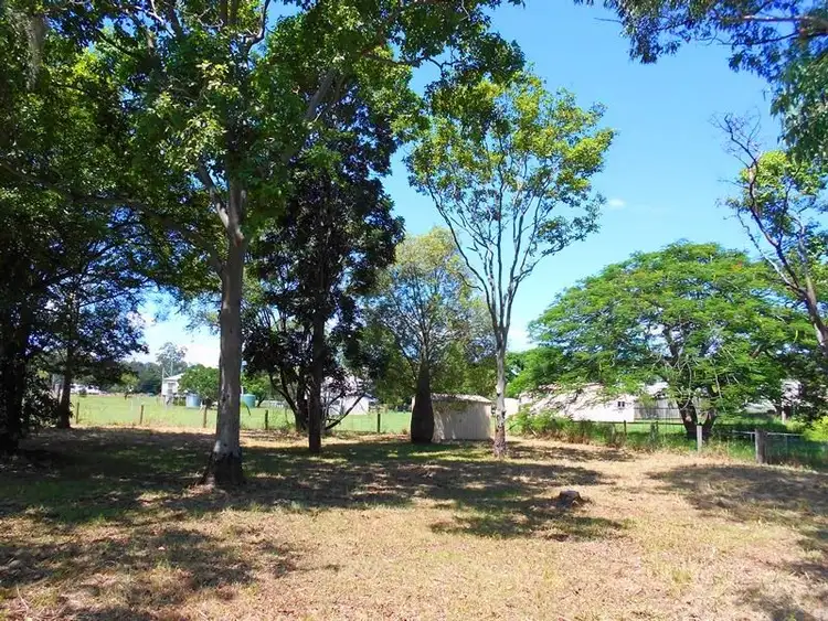 8 CAIRNSCROFT, Toogoolawah QLD 4313