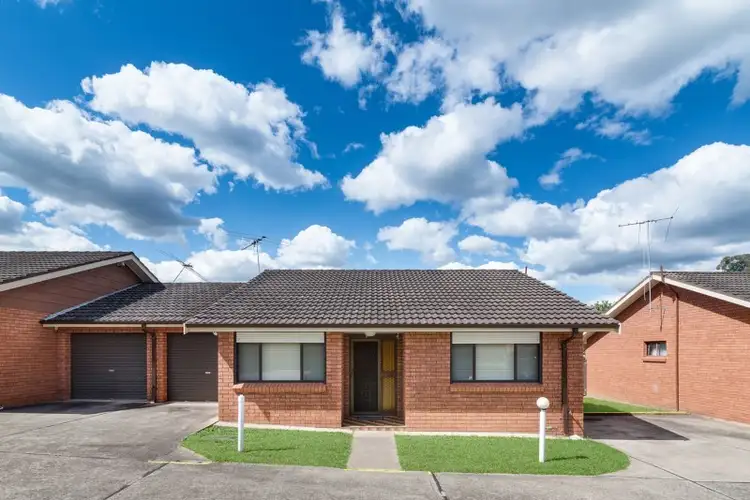 3/58-60 Parliament Road, Macquarie Fields NSW 2564
