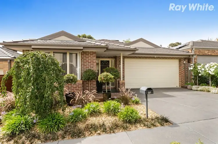 37 Treerise Boulevard, Ferntree Gully VIC 3156