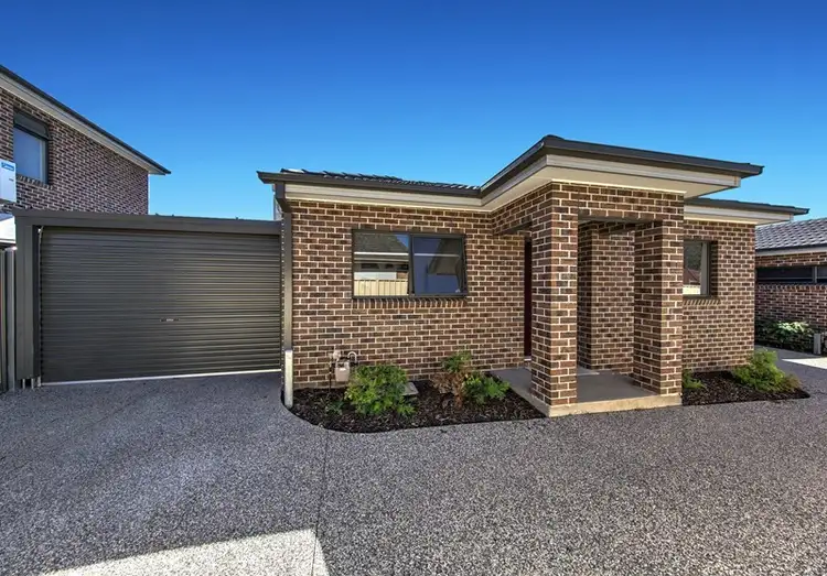 3/8 Ivanhoe Avenue, St Albans VIC 3021