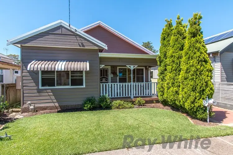 25 Sturdee Street, New Lambton NSW 2305