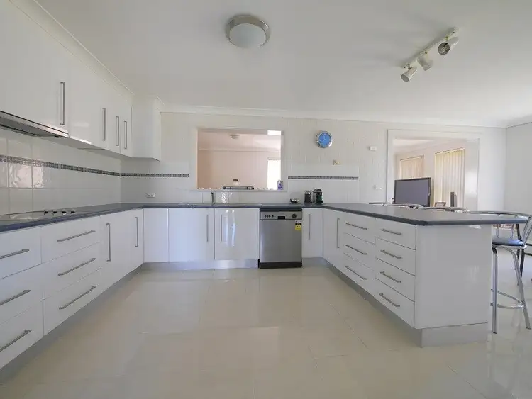 Fourth view of Homely house listing, 2 Farrer Street, Cowra NSW 2794