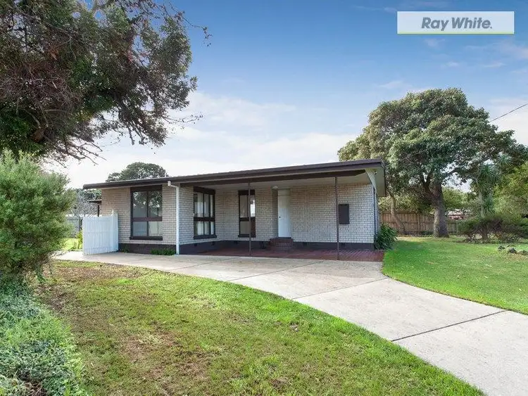 62 Cootamundra Avenue, Rosebud West VIC 3940