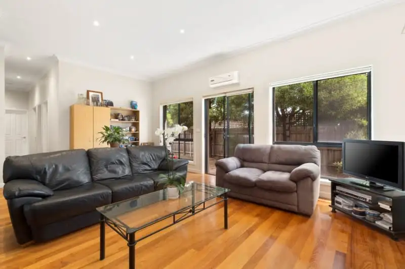 Main view of Homely unit listing, 4/13-15 McEwan Road, Heidelberg Heights VIC 3081