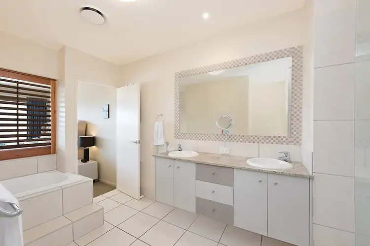 Fifth view of Homely unit listing, 6/38 Bahamas Crct, Kawana Island QLD 4575