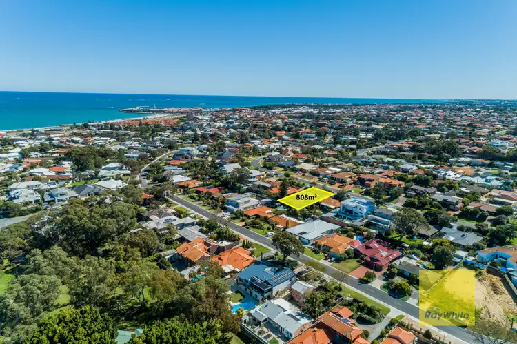 13 Kempenfeldt Avenue, Sorrento WA 6020
