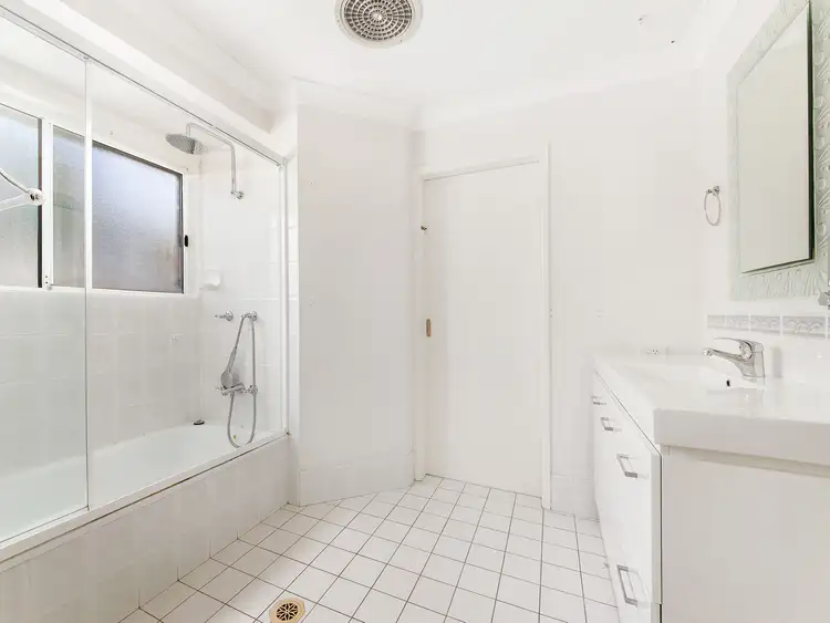 Sixth view of Homely house listing, 2/17 Centurion Crescent, Nerang QLD 4211