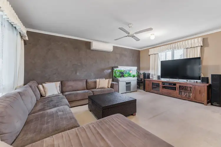 Third view of Homely house listing, 11 Finden Court, Craigieburn VIC 3064
