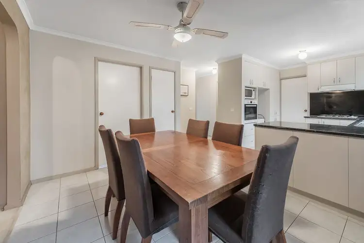 Fifth view of Homely house listing, 11 Finden Court, Craigieburn VIC 3064