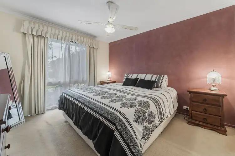 Sixth view of Homely house listing, 11 Finden Court, Craigieburn VIC 3064