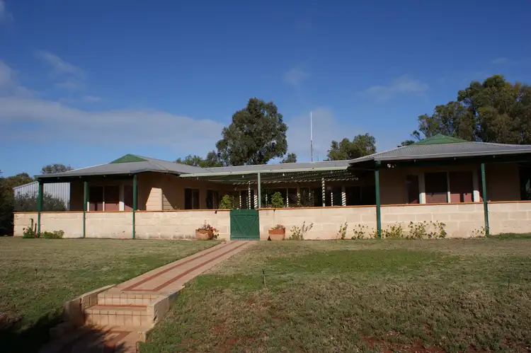 170 Padbury Road, Bookara WA 6525