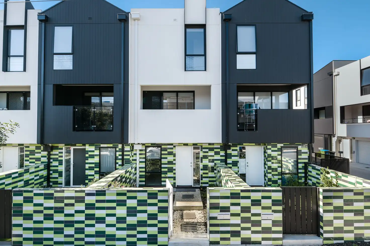 Main view of Homely townhouse listing, 2/163 Carinish Road, Clayton VIC 3168