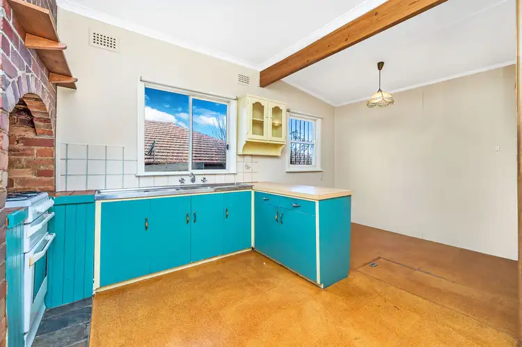Fifth view of Homely house listing, 32 Surveyor Street, Queanbeyan NSW 2620