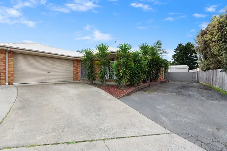 Second view of Homely house listing, 14 Claire Close, Pakenham VIC 3810