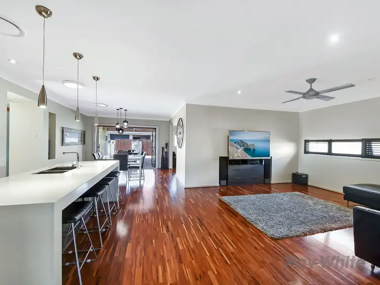 Fourth view of Homely house listing, 7 Baybreeze Crescent, Murrumba Downs QLD 4503