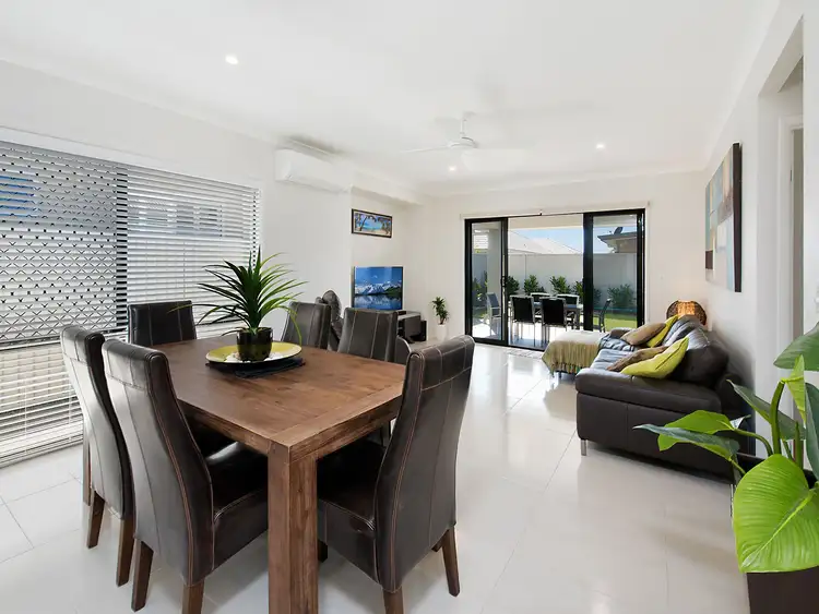 5 Severn Place, Pelican Waters QLD 4551