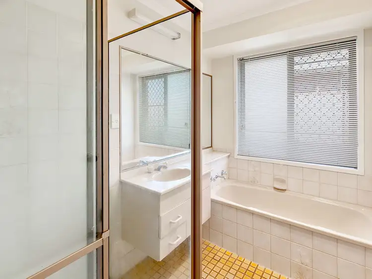 Fifth view of Homely house listing, 8 Sarazen Street, Upper Mount Gravatt QLD 4122