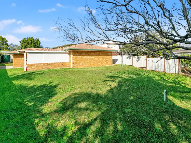 Sixth view of Homely house listing, 8 Sarazen Street, Upper Mount Gravatt QLD 4122