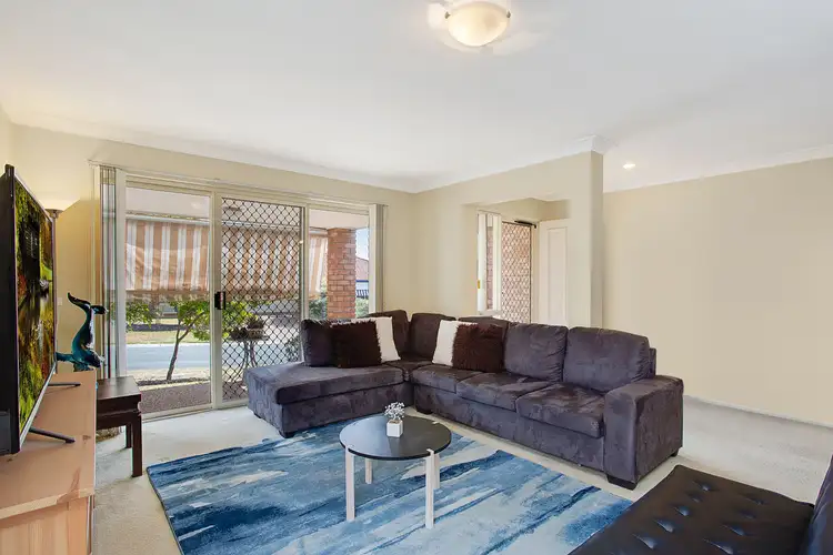 2/2 Acorn Lane, Robina QLD 4226