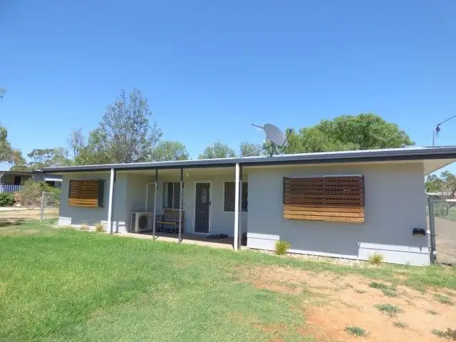 25 Allen Street, Roma QLD 4455