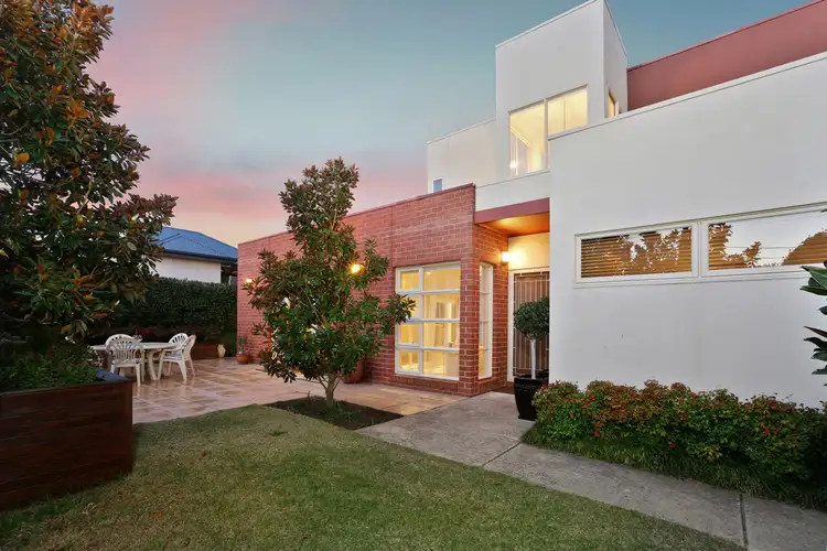 1 Montague Street, Highton VIC 3216