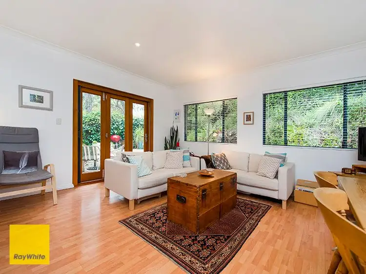 16 Lascelles Parade, Gooseberry Hill WA 6076