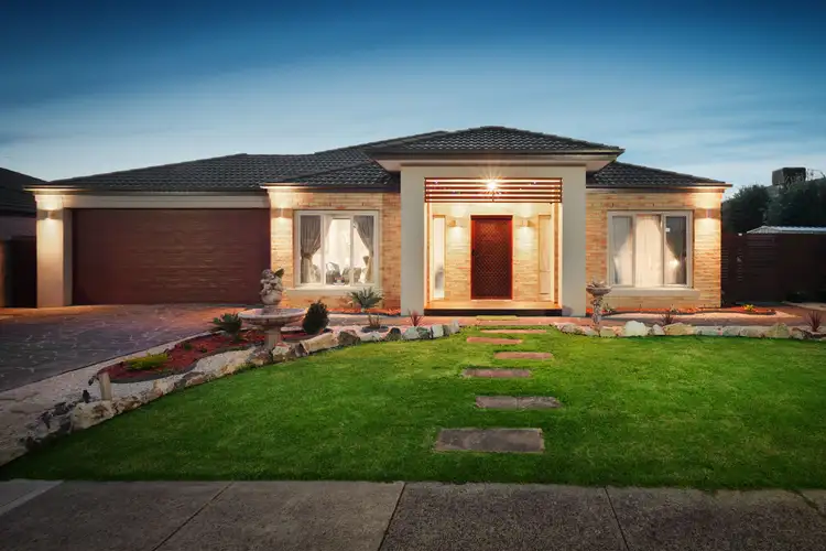 7 Henry Lawson Drive, Pakenham VIC 3810
