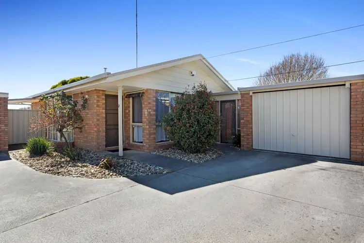 2/104 Vickers Street, Sebastopol VIC 3356