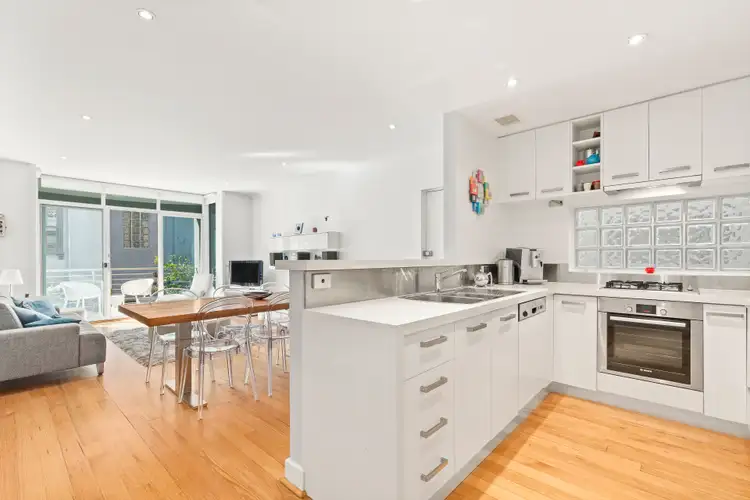 11/41 Marine Parade, St Kilda VIC 3182