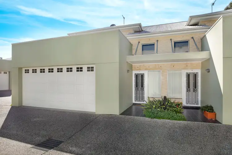 4/4a Tallegalla Street, Unanderra NSW 2526