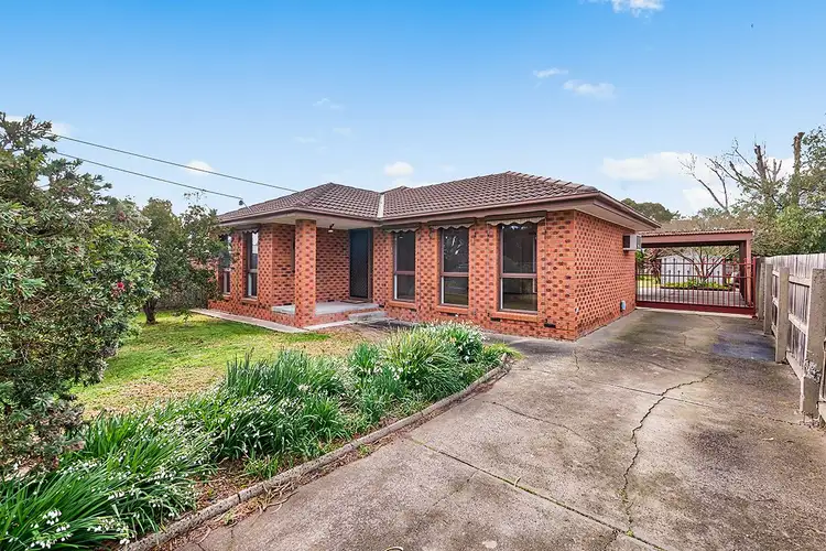 18 Rosalie Avenue, Cranbourne VIC 3977