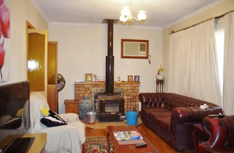 Fifth view of Homely house listing, 6 Kurrajong Avenue, Renmark SA 5341