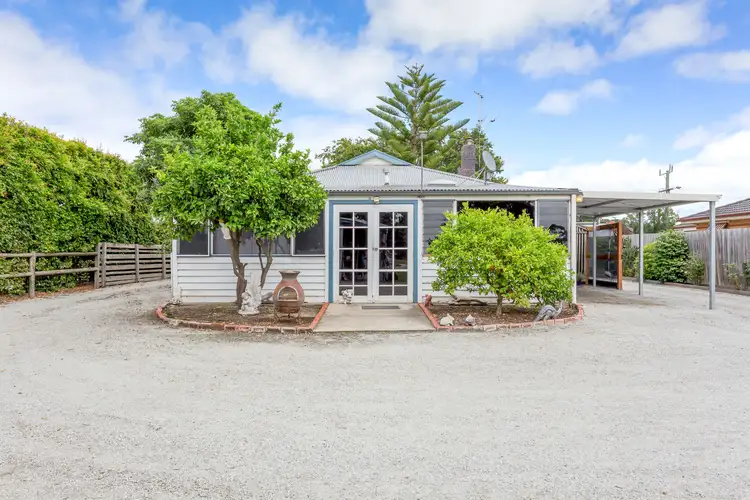 9 Sybella Avenue, Koo Wee Rup VIC 3981