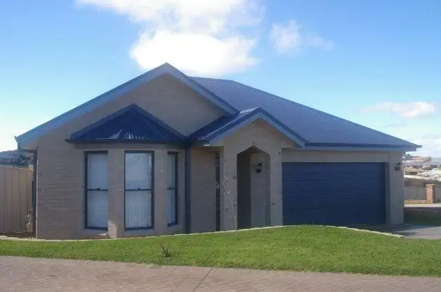 5a Gregory Place, Orange NSW 2800