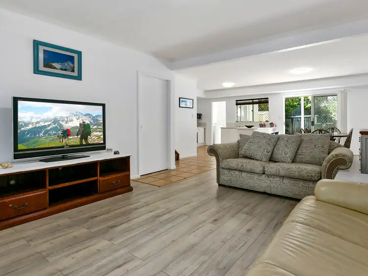 Fourth view of Homely unit listing, 2/4 Lipton Street, Sunrise Beach QLD 4567