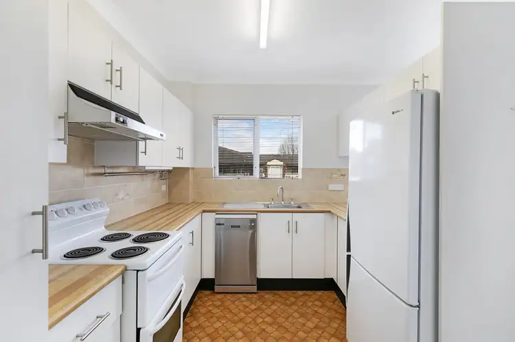 Second view of Homely unit listing, 10/15 Lorraine Avenue, Berkeley Vale NSW 2261
