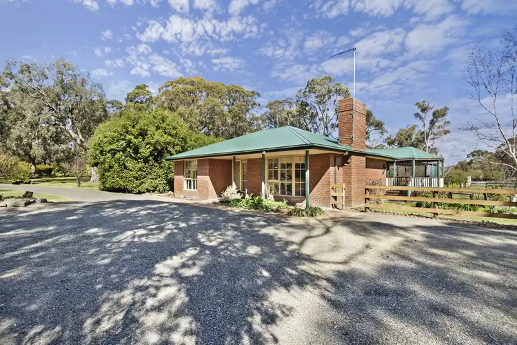 125 Woodvale Crescent, Lancefield VIC 3435