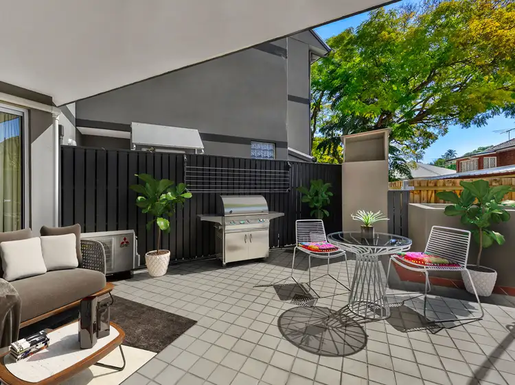 Main view of Homely apartment listing, 2/81 Annerley Road, Woolloongabba QLD 4102