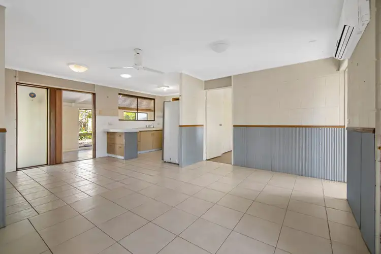 32 Lake Weyba Drive, Noosaville QLD 4566