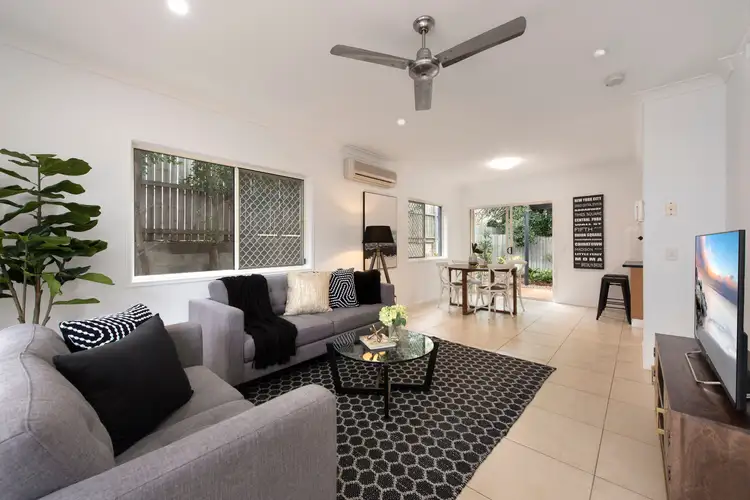 2/38 Pembroke Street, Carina QLD 4152
