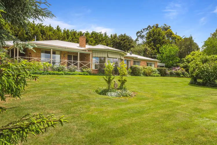 183 Couzens Lane, Romsey VIC 3434