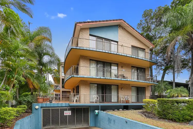 2/394 Esplanade, Torquay QLD 4655