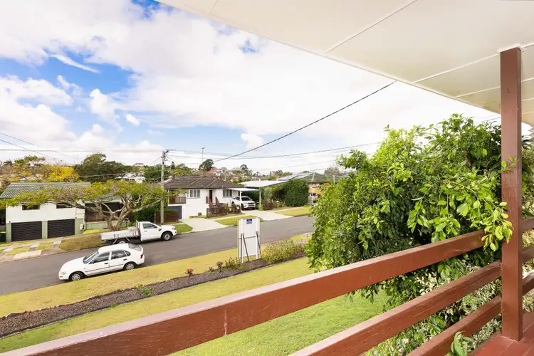 55 Long Street, Camp Hill QLD 4152