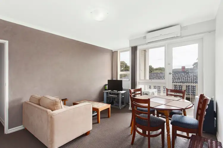 Third view of Homely apartment listing, 5/33 Toolambool Road, Carnegie VIC 3163